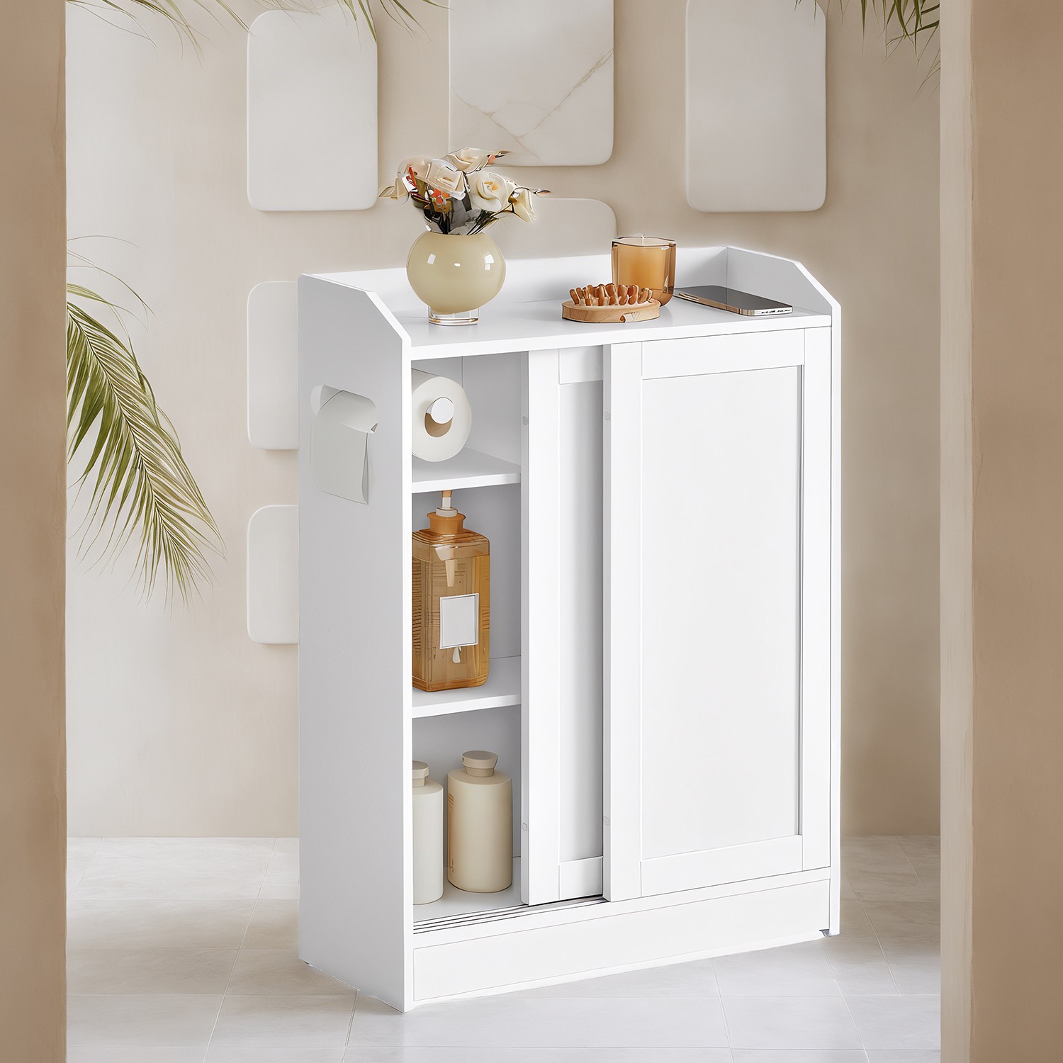 Kitsas vannitoakapp lükandustega, reguleeritavate riiulite ja tualettpaberi hoidikuga, tualeti kõrval asuvatesse vannitubadesse