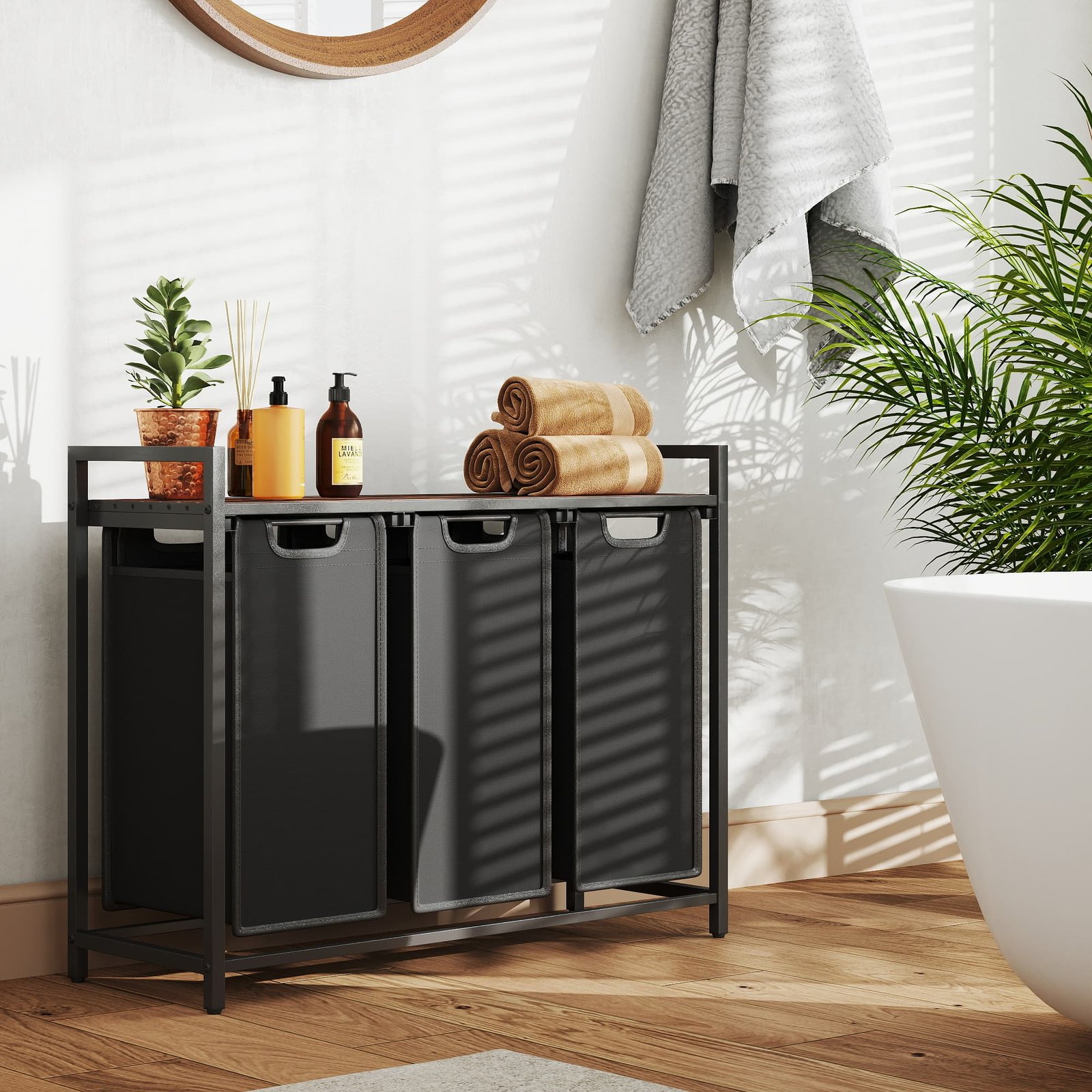 Pesukorv 3 sektsiooni, pesukoguja riiuliga, pesukast