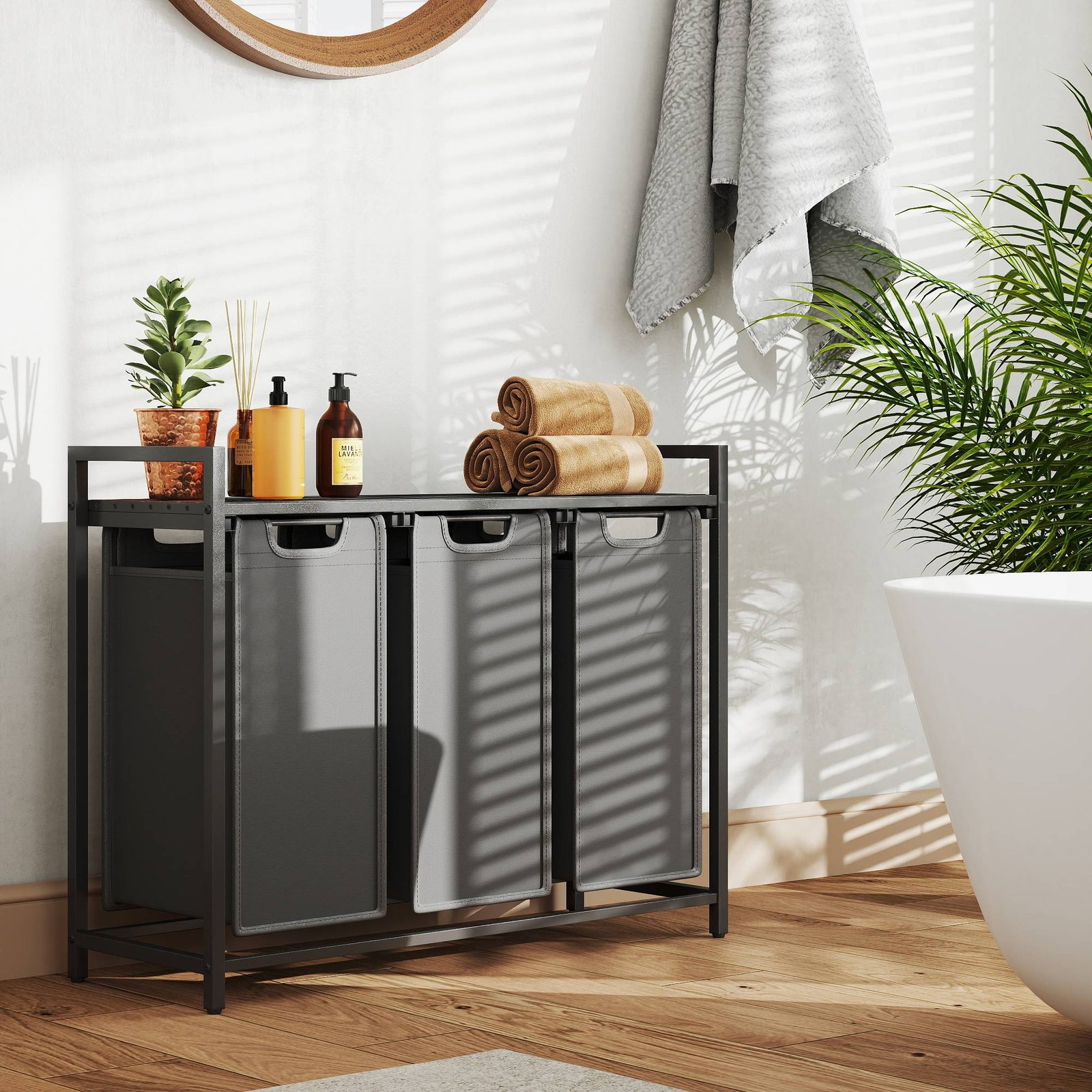 Pesukorv 3 sektsiooni, pesukoguja riiuliga, pesukast