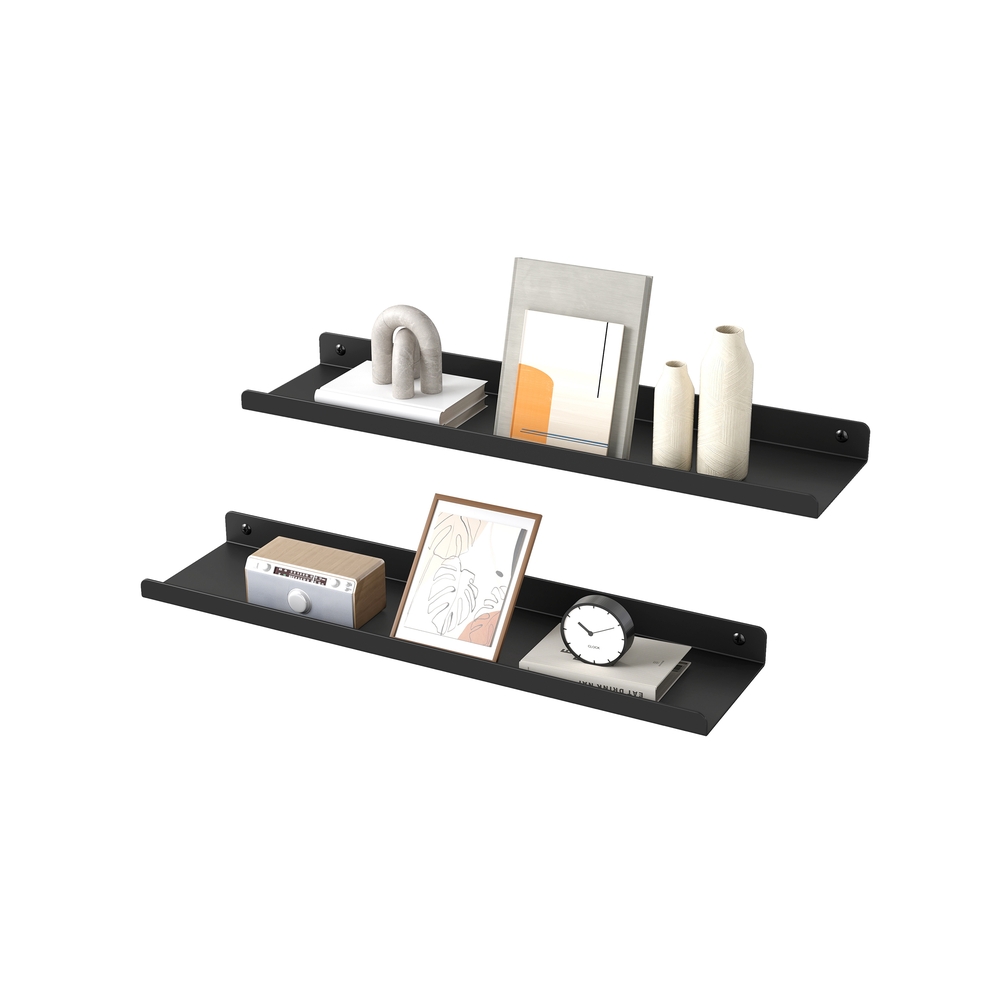 Metallist seinariiulid, mustad pildiraamid