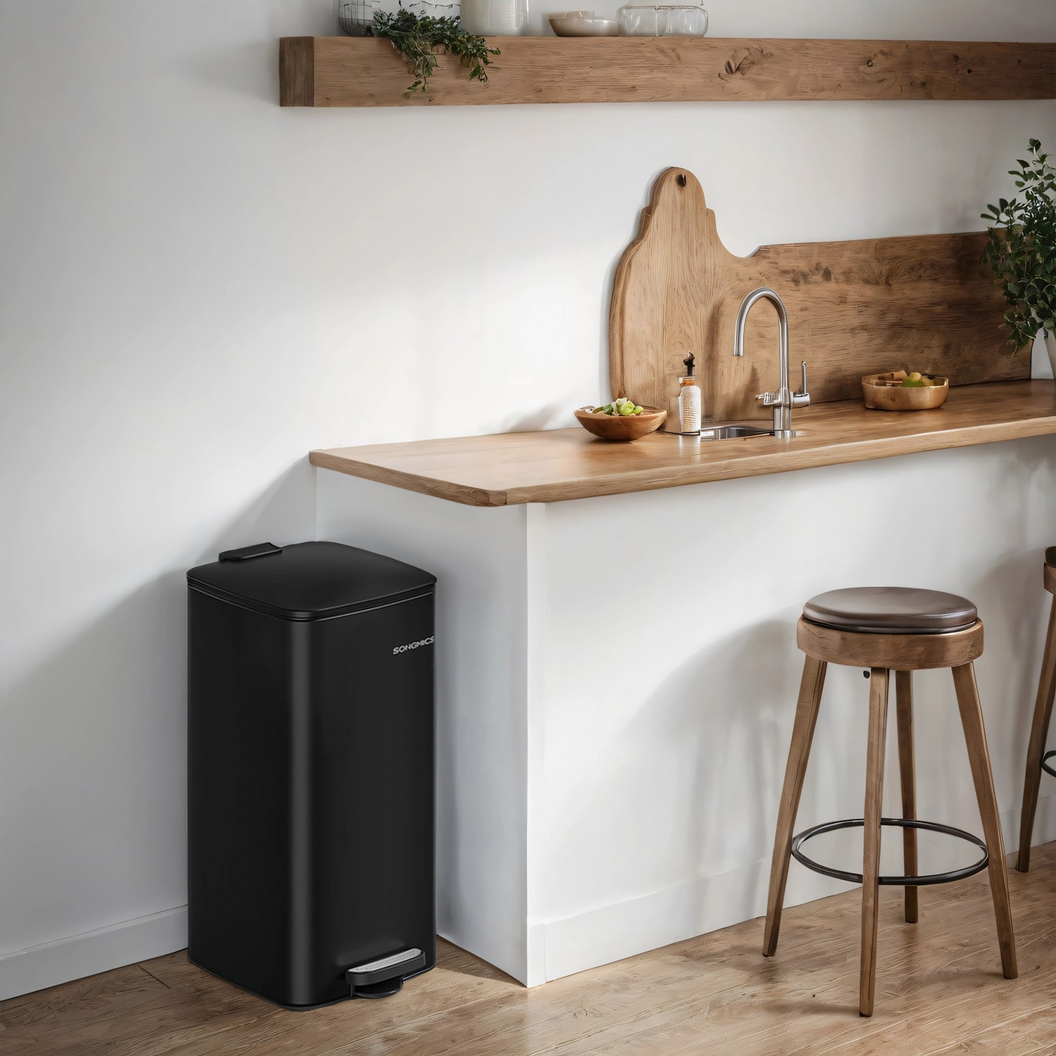 Prügikast köök, 30-liitrine prügikast, pedaaliga prügikast