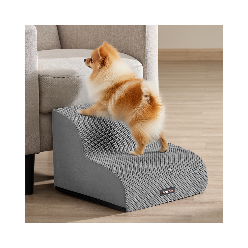 Libisemisvastase kattega ja 2 astmega koeratrepp