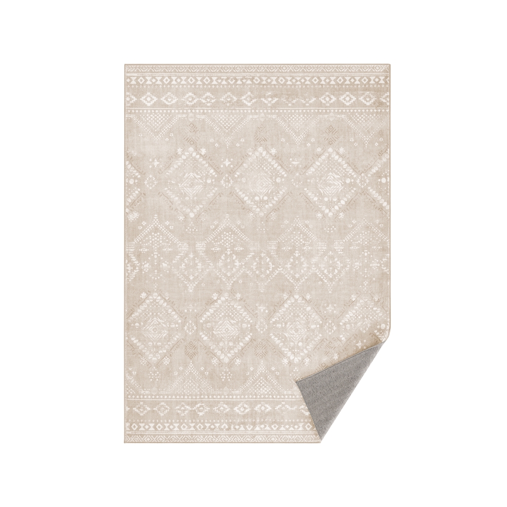 Stiilne boheemlaslik vaip hubase elutoa kaunistamiseks