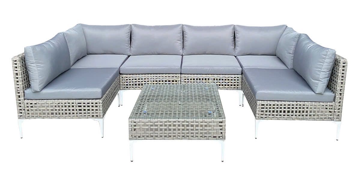 Lounge mööbel välistingimustes rotangist aialounge lauaga ja patjadega istumisgrupp aia terrassi rõdu jaoks