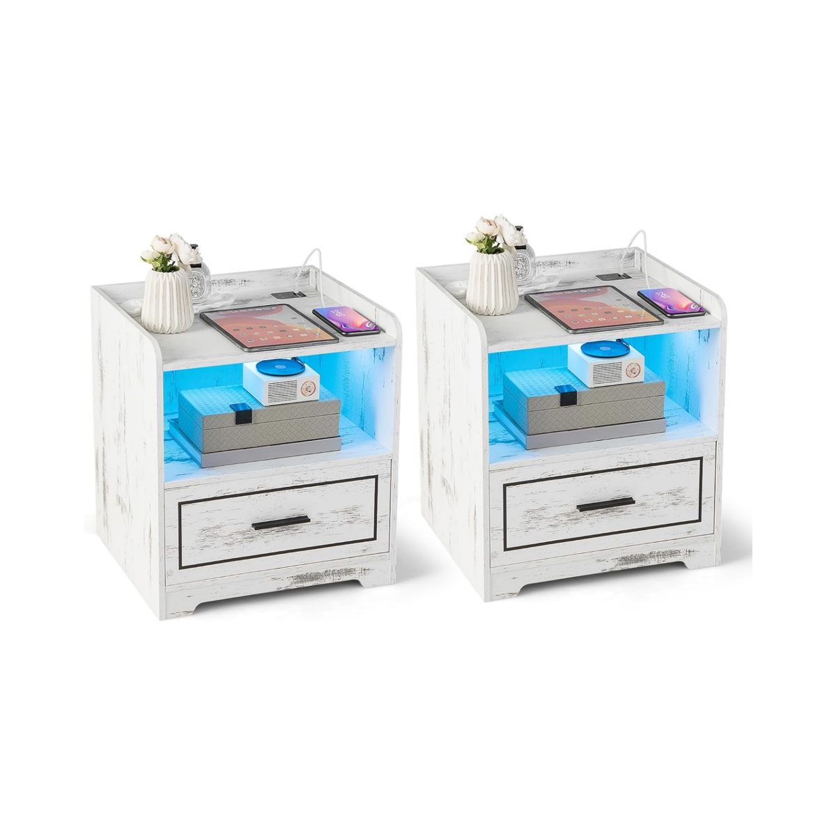 Komplektis 2 LED-valgustusega USB-porti ja C-tüüpi laadimisjaama öökappi koos liikumisanduriga valge