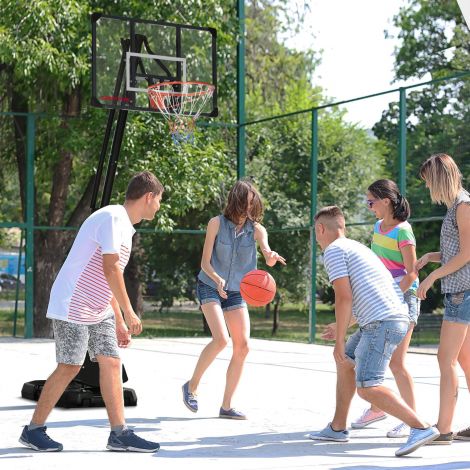 SPORTNOW kõrguse reguleeritav korvpallikonstruktsioon 293-350 cm terasest ratastega tagapaneeliga aeda ja spordiväljakule.