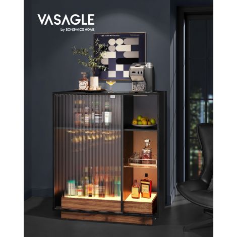 Valgustuse ja reneeritud klaasuksega veinikapp