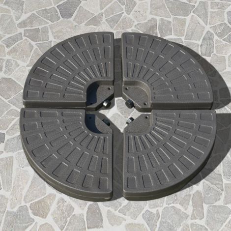 Vihmavarjualus, mida saab täita 17 kg vee või 25 kg liivaga, valmistatud HDPE-st kohvi värvi, mõõtmetega 100x100x10,5 cm päikesevarjudele.