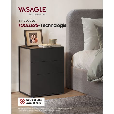 Öökapp kolme sahtliga tindimust-kaputsiinobež.